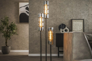 Moderne glazen kolom vloerlamp voor eigentijdse interieur